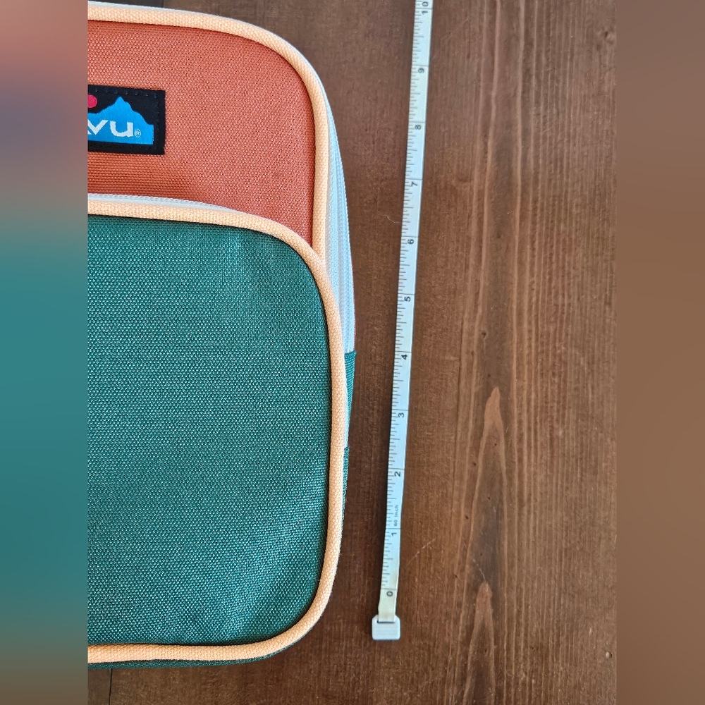 KAVU Pescadero Sling Crossbody Bag - Picture 2 of 11